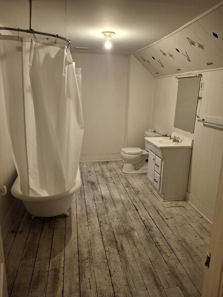 Building Photo - 661 Lovett Ave SE