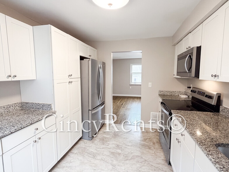 Building Photo - 4105 Paxton Woods Dr