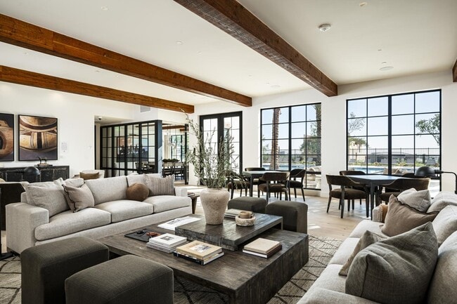 Building Photo - 4849 N Camelback Rdg Dr