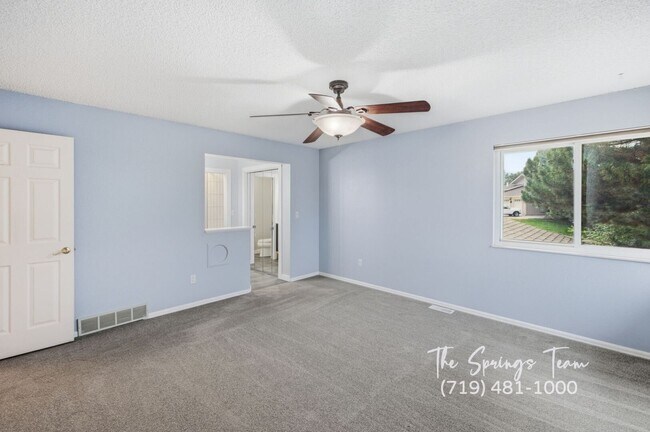 Building Photo - 3625 E Wade Ln