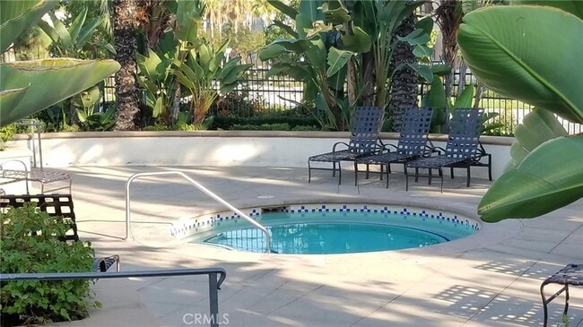 Building Photo - 908 N Acacia Ct