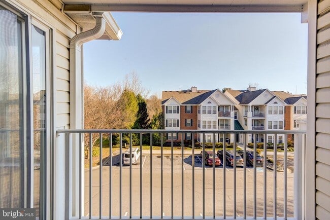 Building Photo - 4933 Riders Ct