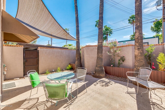 Building Photo - 7288 E Rancho Vista Dr