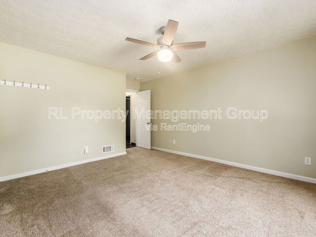 Building Photo - 2517 Minerva Lake Rd