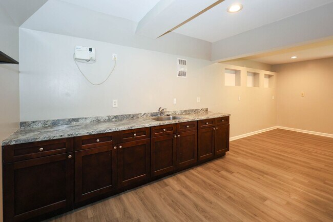 Building Photo - 2895 Haynes Club Cir SW