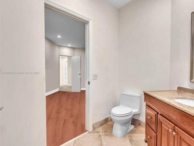 Building Photo - 6538 Via Regina