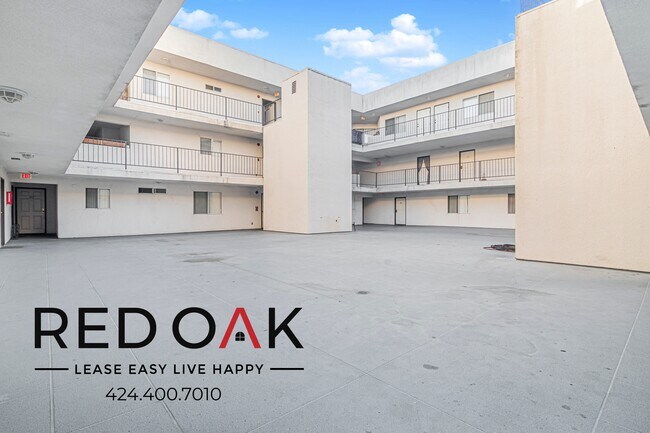 Building Photo - 14655 Sylvan St