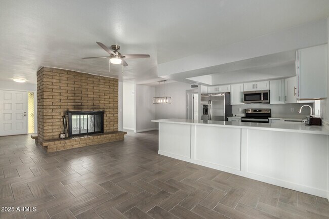 Building Photo - 1308 S Polly Ann Dr