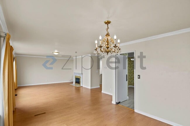 Building Photo - 78 St Marks Ct