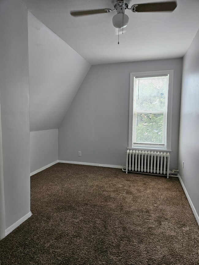 Building Photo - 1224 Truman St