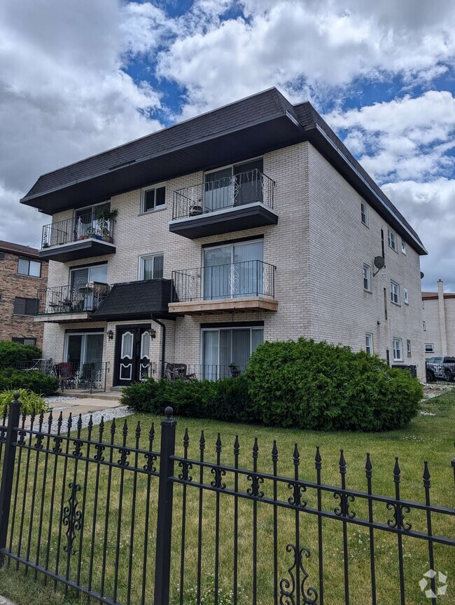 Building Photo - 8143 Marion Dr