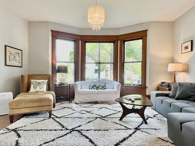 Building Photo - Victorian Gem in the Heart of Downtown – F...