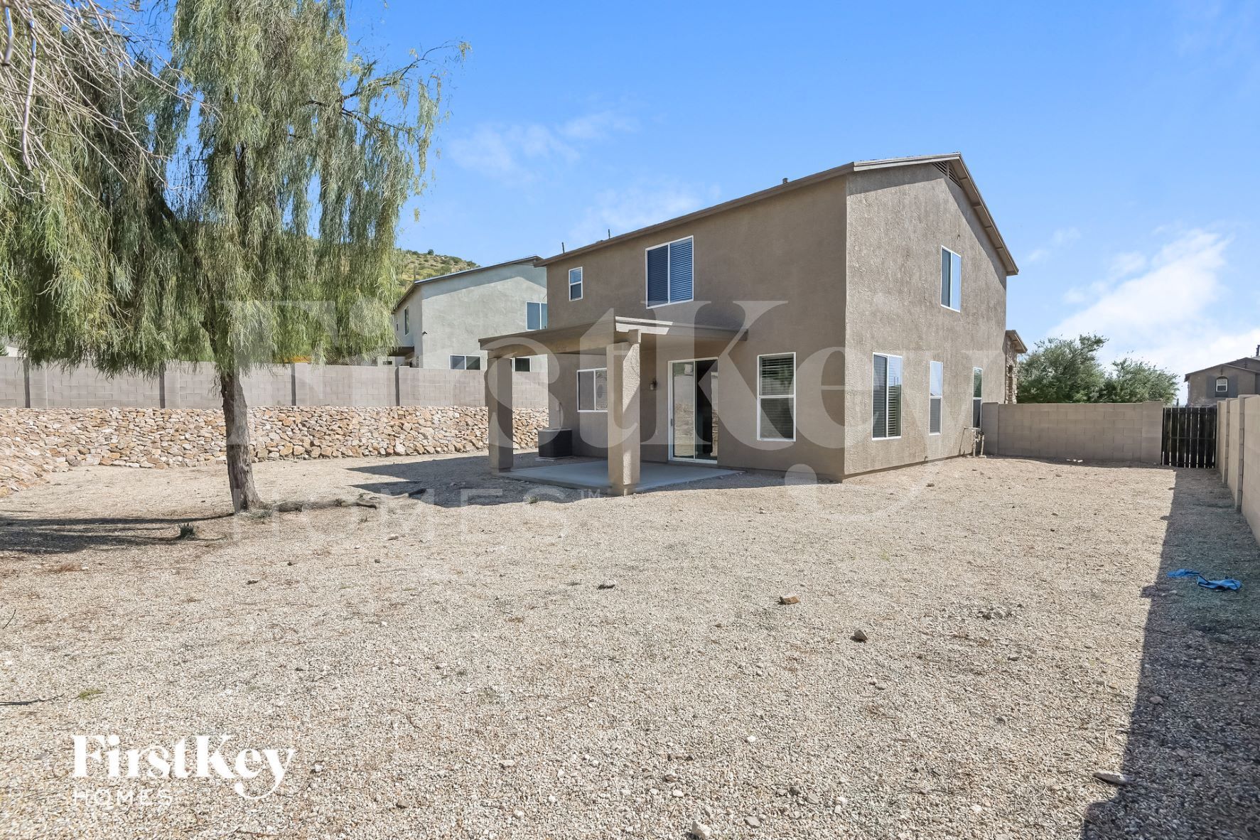 Building Photo - 1320 S Woodbine Ln