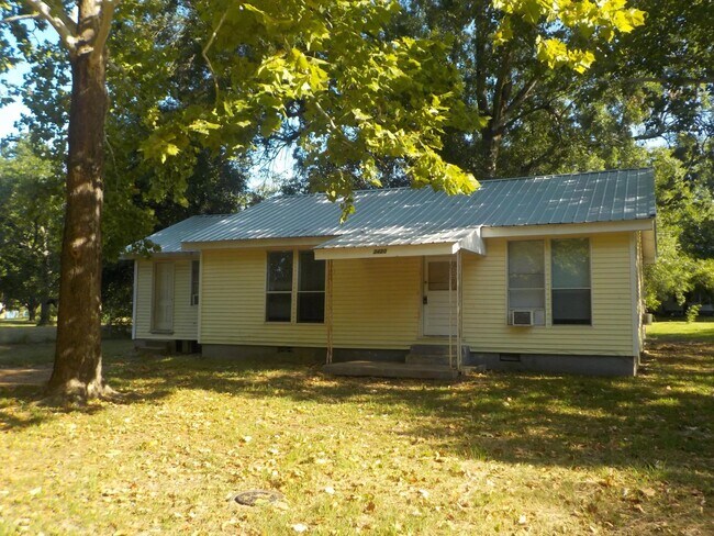 Primary Photo - 3420 Tyler St