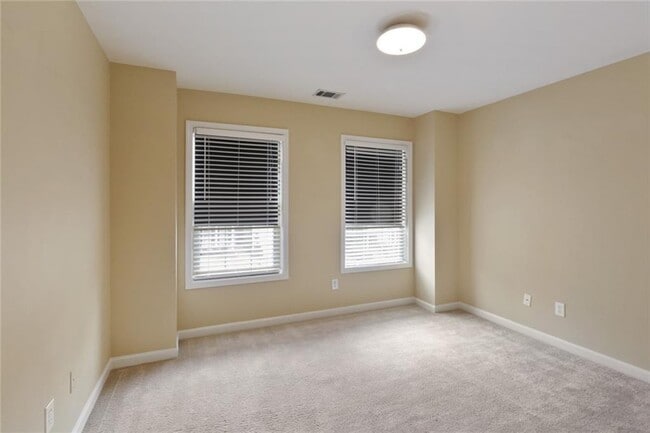Building Photo - 2109 Berryhill Cir SE