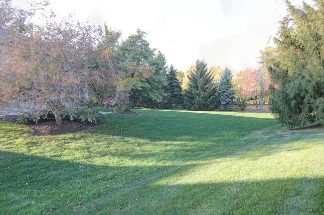 Building Photo - 26025 Whispering Woods Cir