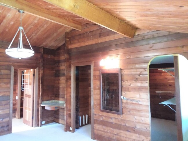 Building Photo - Oye, Alton M. and Brandie L. - Mamalahoa