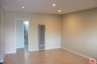 Building Photo - 2501 W Redondo Beach Blvd