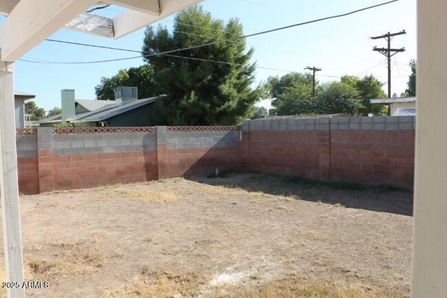 Building Photo - 2605 S Rita Ln