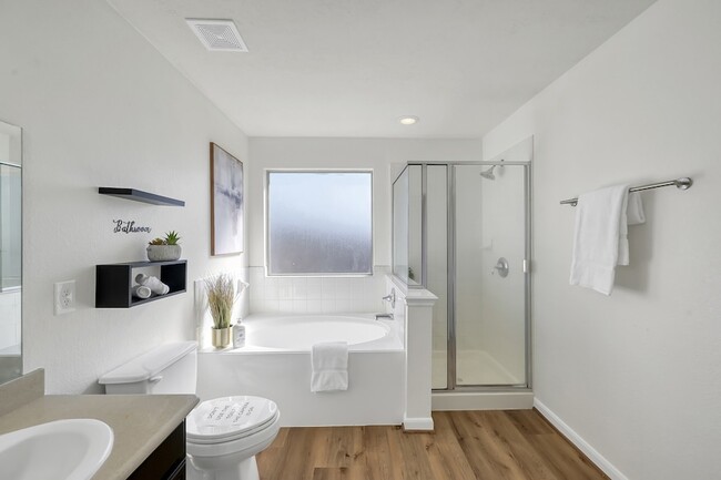 Building Photo - 15902 Arapaho Bend Ln