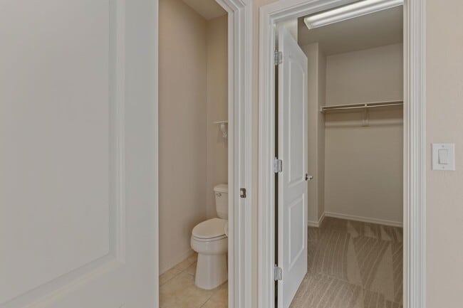 Building Photo - Gorgeous 4 Bedroom Home in Phoenix!