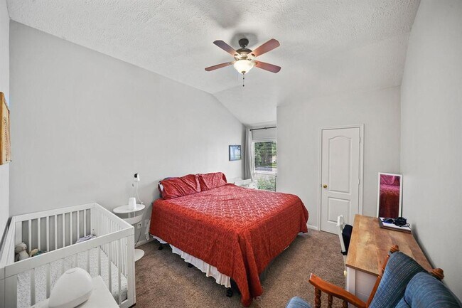 Building Photo - 10008 Dawn Brook Dr