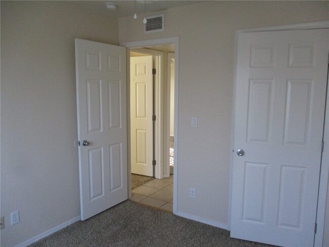 Building Photo - 2801 Paloma Senda