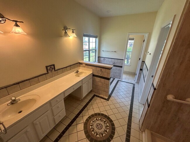 Building Photo - 1225 Ambling Way Dr