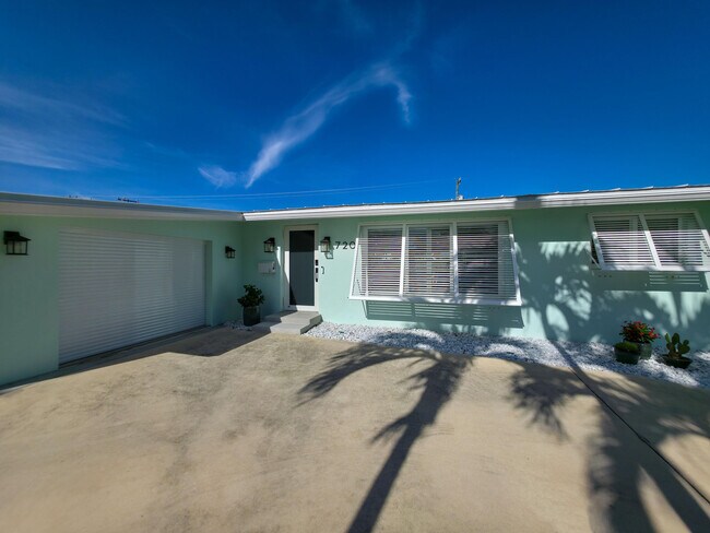 Building Photo - 720 Eastwind Dr