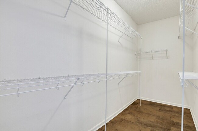 Building Photo - 12 Moonglow Ct