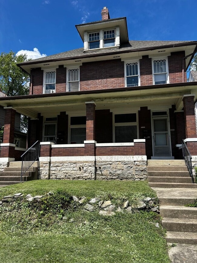 Building Photo - 396-398 Wyandotte Ave