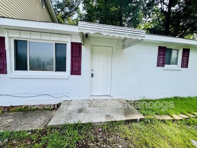 Primary Photo - 564 Julian Rd