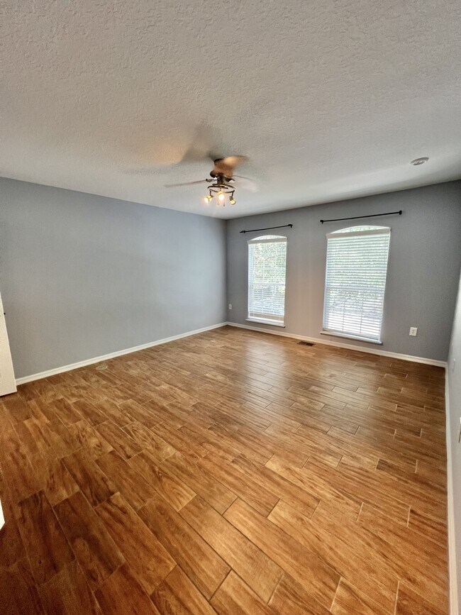 Building Photo - 10542 Autumn Trace Rd