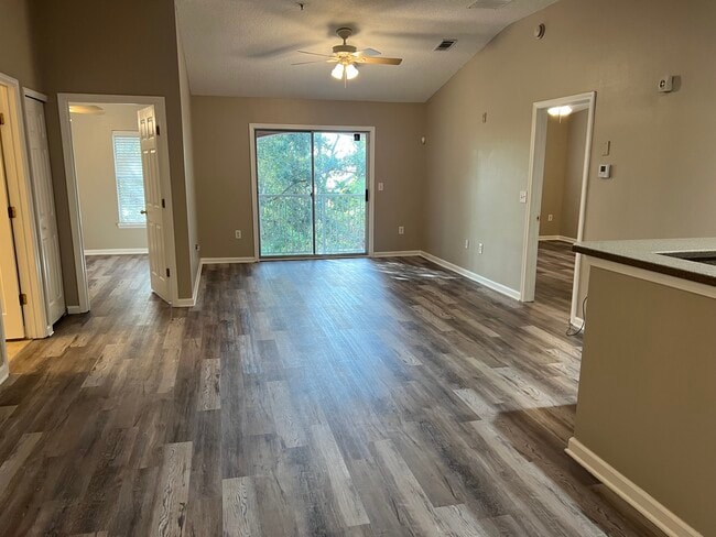 Building Photo - 13848 Herons Landing Way