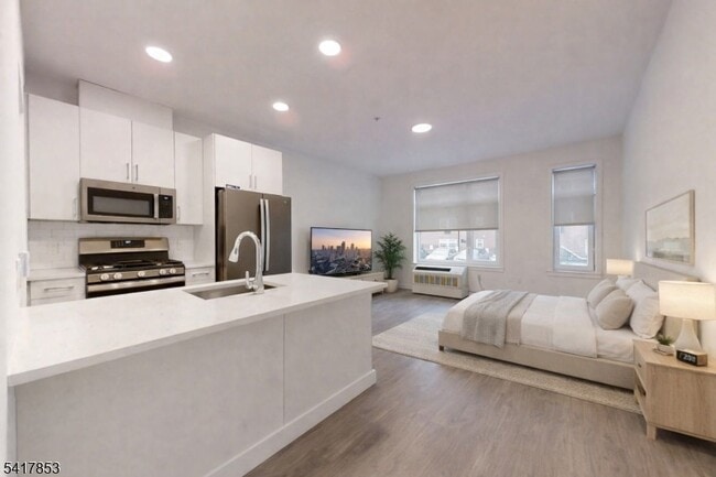 Building Photo - 1181 Morris Ave