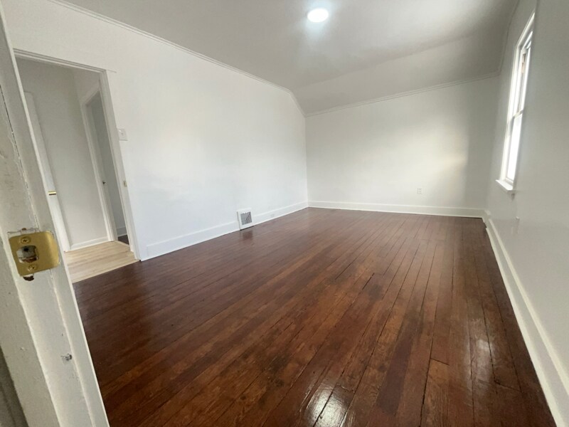 Building Photo - 1706 Davidson St