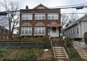 Building Photo - 320 S 9th Ave