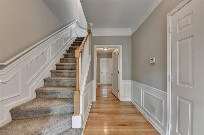 Building Photo - 4020 Edgecomb Dr