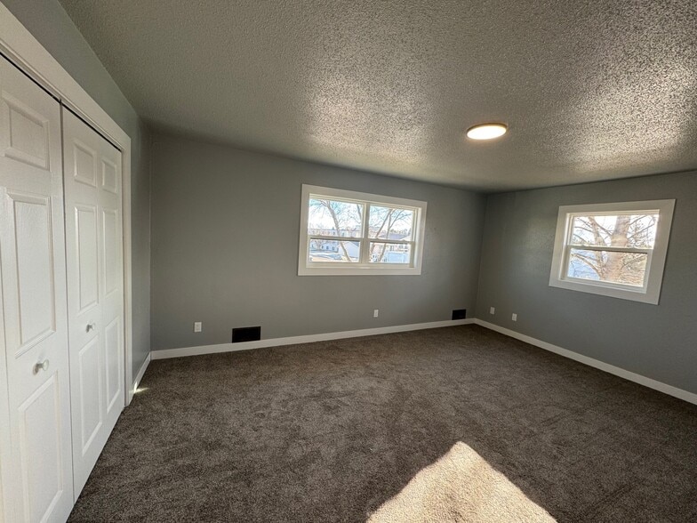 Building Photo - 2400 N 7th St