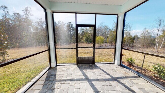 Building Photo - 307 Killarney Ave