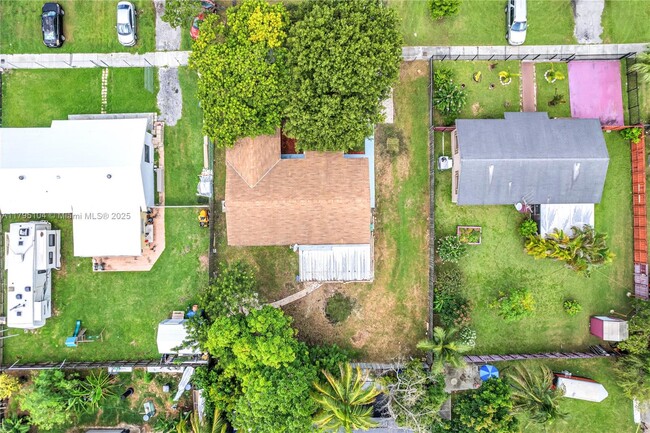 Building Photo - 29731 SW 147th Ave