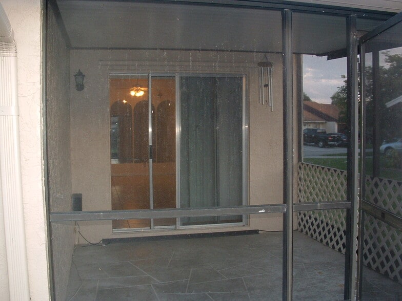 Building Photo - 5667 Barnstead Cir