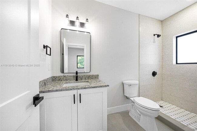 Building Photo - 4313 E 8th Ct