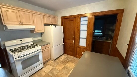 Building Photo - 6 Narragansett St
