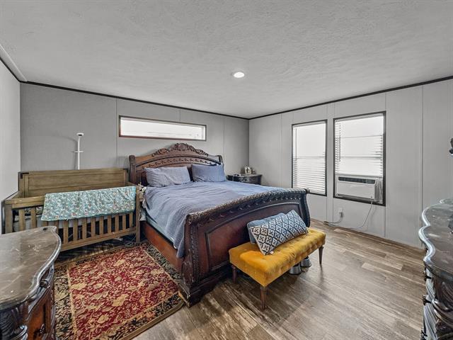 Building Photo - 303 Mesa Rdg