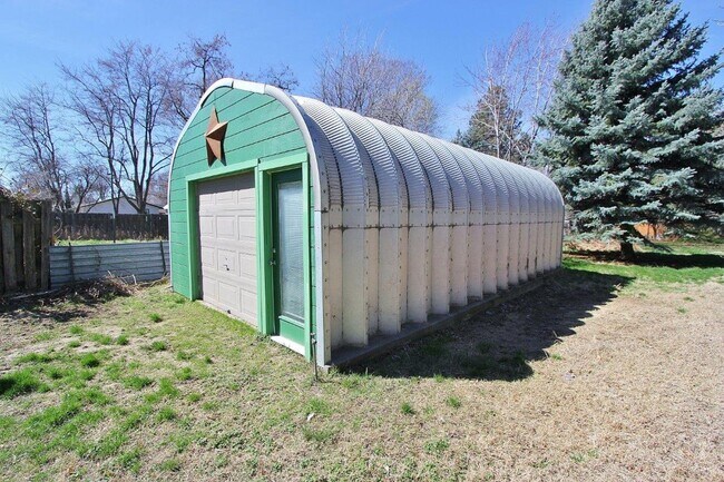 Building Photo - Charming Single-Level Home on Cul-de-sac