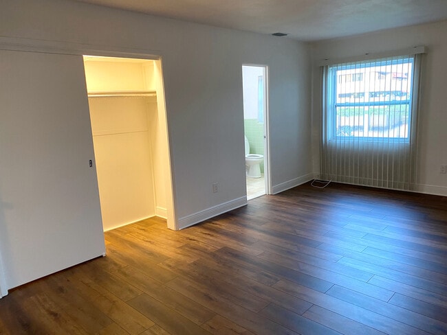 Building Photo - 15 N Neptune Ave