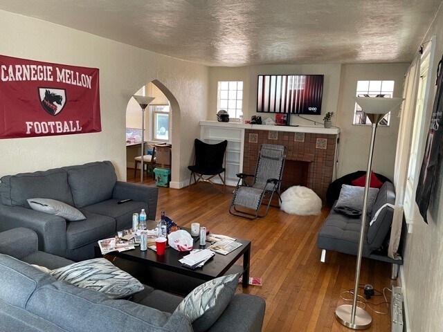 Building Photo - 5435 5th Ave