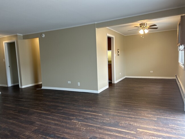 Building Photo - 6049 W 64th Pl