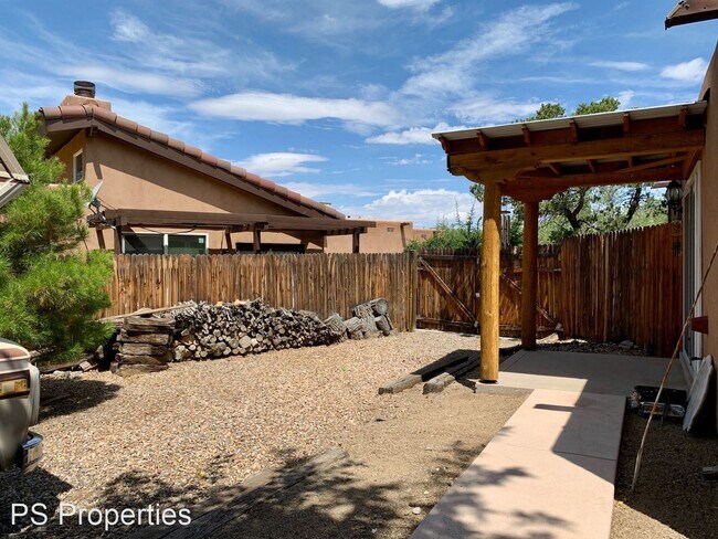 Building Photo - 3 br, 2 bath House - 11822 Apache Ave NE